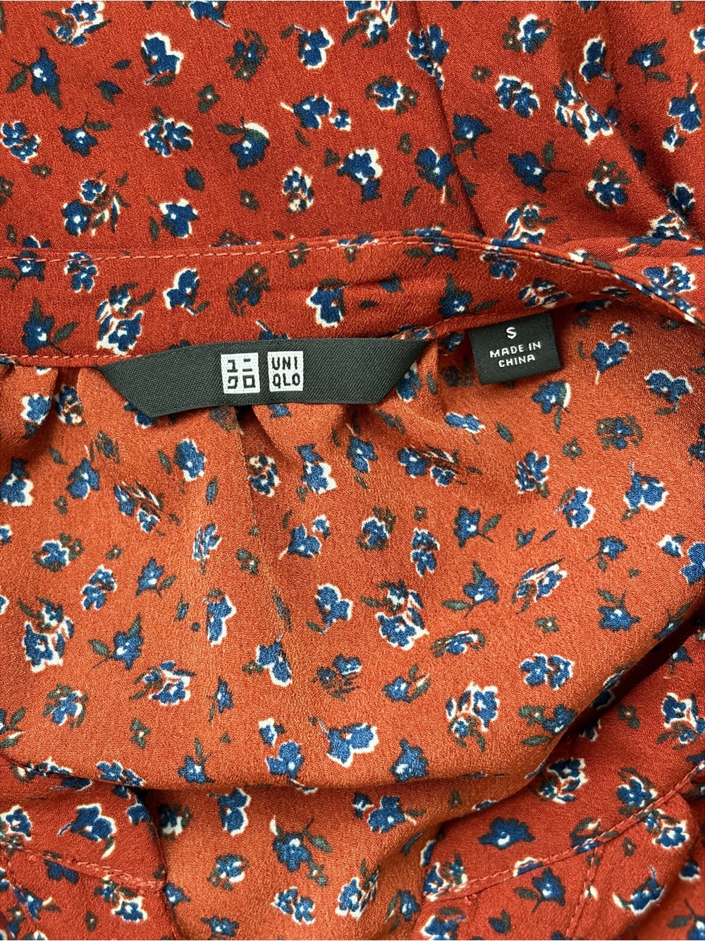 Uniqlo Printed V-Neck Rust Long-Sleeve Shirt Dress - Picture 4 of 4